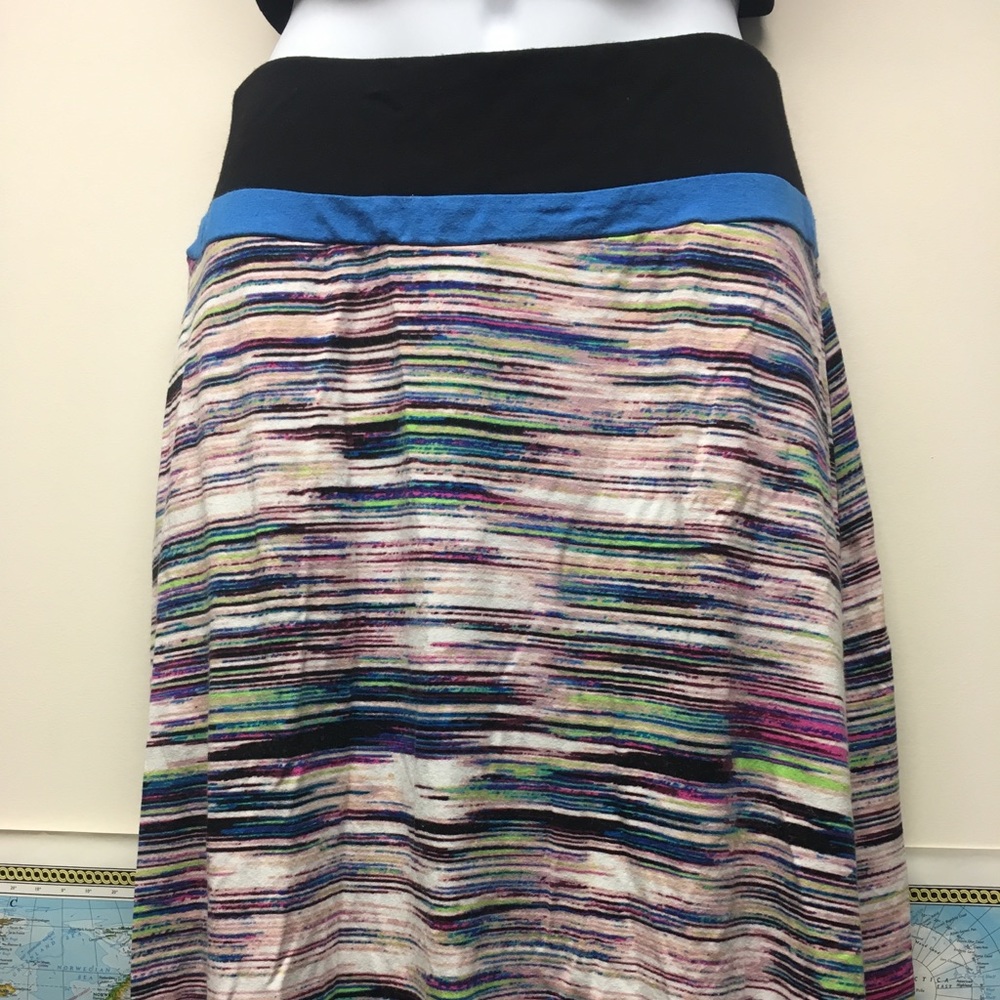 Dakine skirt w pockets +hidden zippered pocket